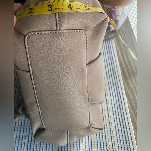 Elizabeth and James nude handbag - Picture 14 of 16